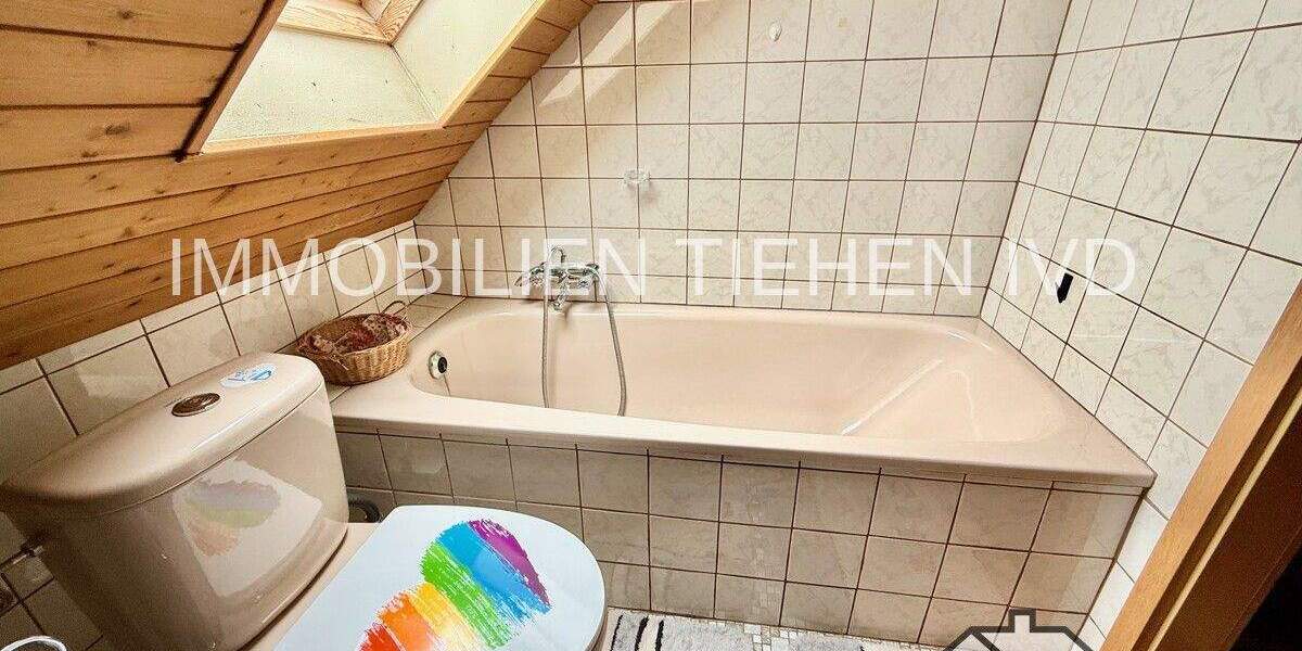 Doppelhaushälfte Weener Holthusen - 5 Zimmer, 138 m&sup2;, 185.000&euro; | Angebot:25699995