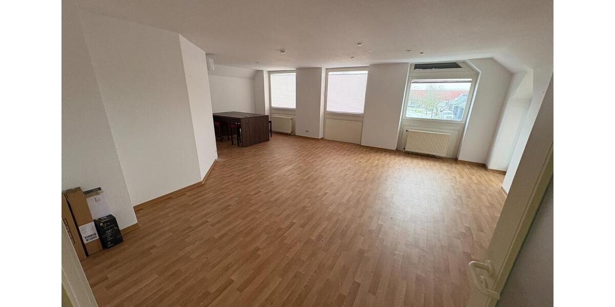 Maisonettenwohnung Emden - 3 Zimmer, 155 m&sup2;, 930&euro; | Angebot:24918998