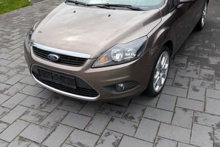 Ford Focus 176.000 km 3.900 &euro; Leezdorf 26529