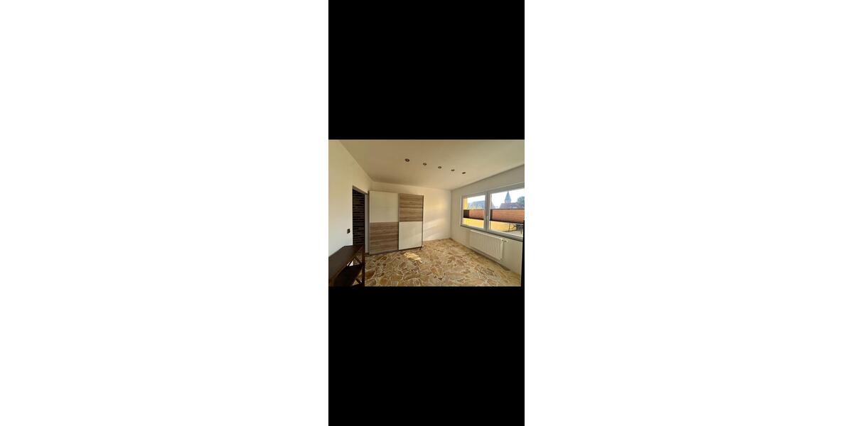 Erdgeschoßwohnung Weener - 3 Zimmer, 105 m&sup2;, 945&euro; | Angebot:25322288