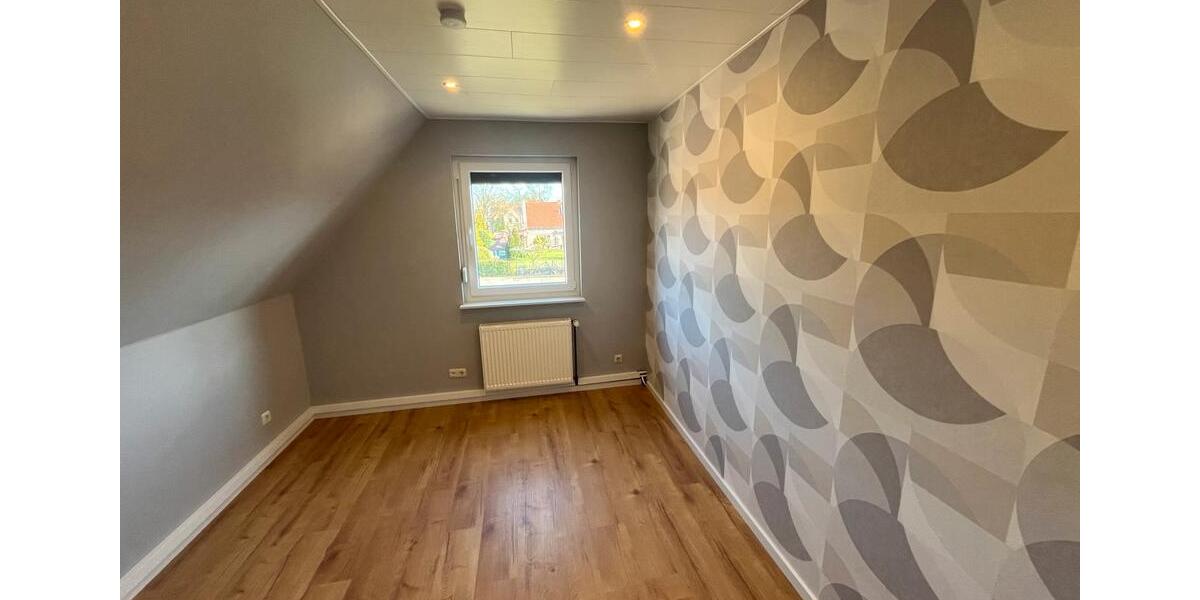 Einfamilienhaus Hesel - 4 Zimmer, 96 m&sup2;, 1.000&euro; | Angebot:26051503