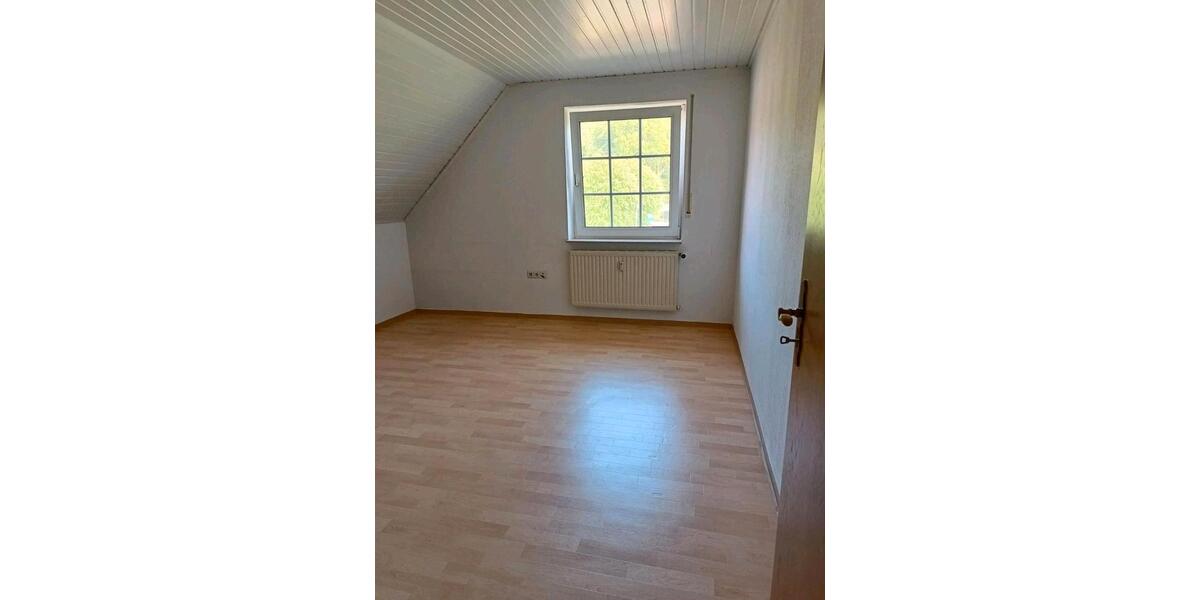 Dachgeschoßwohnung Westoverledingen - 2 Zimmer, 80 m&sup2;, 450&euro; | Angebot:26704828