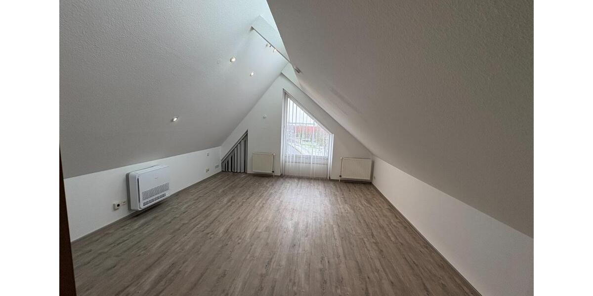 Maisonettenwohnung Emden - 3 Zimmer, 155 m&sup2;, 930&euro; | Angebot:24918998