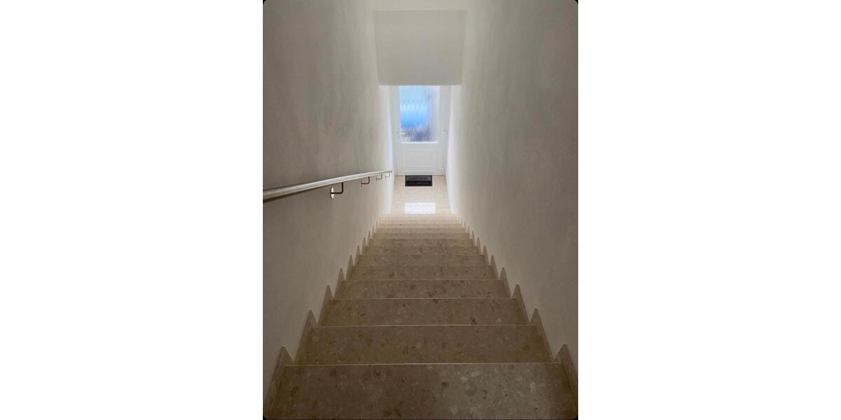 Dachgeschoßwohnung Norden - 3 Zimmer, 60 m&sup2;, 520&euro; | Angebot:26005659