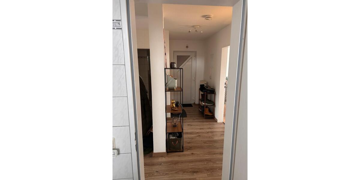 Etagenwohnung Aurich - 2.5 Zimmer, 80 m&sup2;, 1.100&euro; | Angebot:25933191