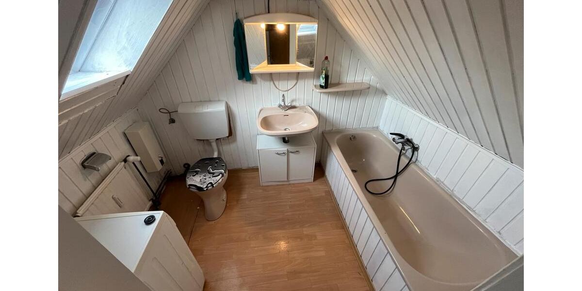 Dachgeschoßwohnung Hage - 2 Zimmer, 45 m&sup2;, 600&euro; | Angebot:26449269