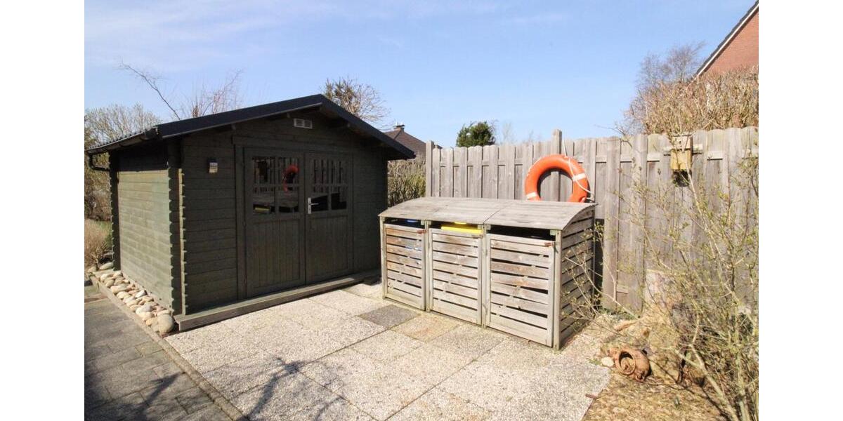 Reihenhaus Emden - 4 Zimmer, 180 m&sup2;, 245.000&euro; | Angebot:25801727