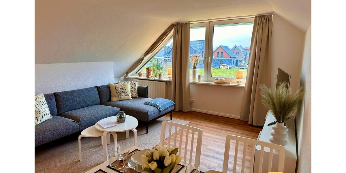 Dachgeschoßwohnung Emden Tholenswehr - 3 Zimmer, 100 m&sup2;, 1.250&euro; | Angebot:26641663