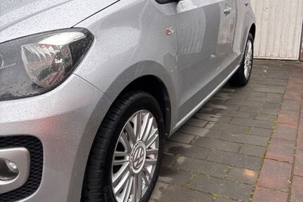 VW up! 70.780 km 7.200 &euro; Emden 26725