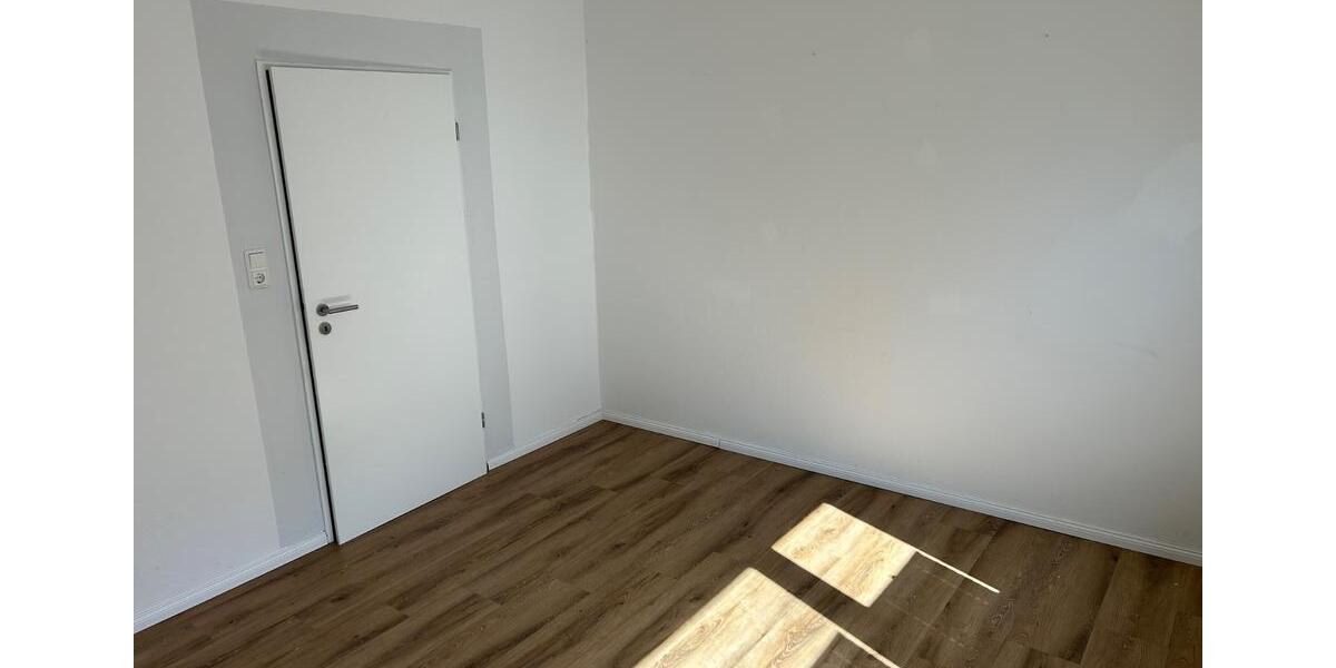 Erdgeschoßwohnung Norden - 5 Zimmer, 102 m&sup2;, 1.290&euro; | Angebot:26044858