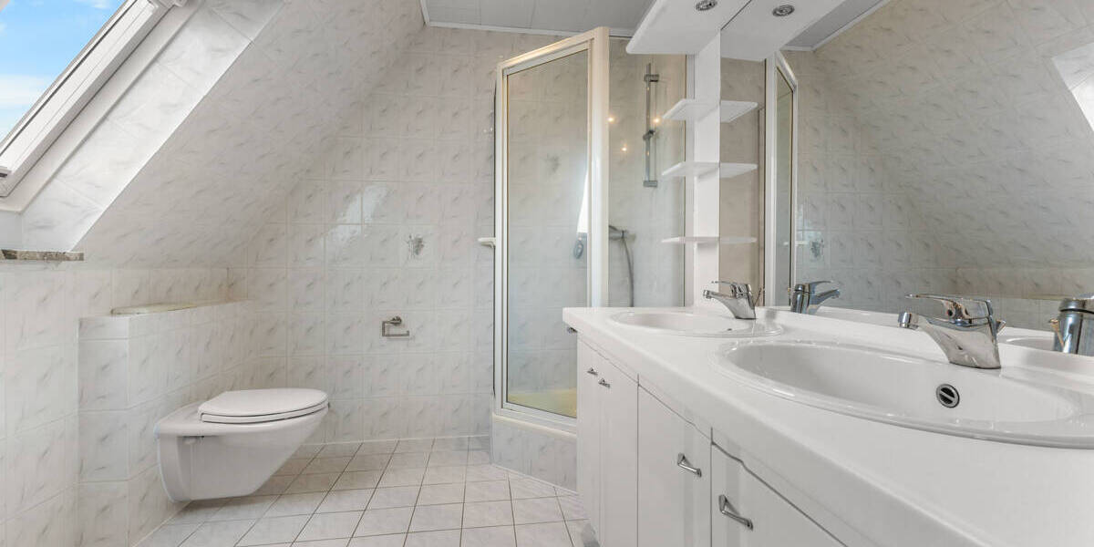 Mehrfamilienhaus, Wohnhaus Osteel - 9 Zimmer, 210 m&sup2;, 419.000&euro; | Angebot:25679583
