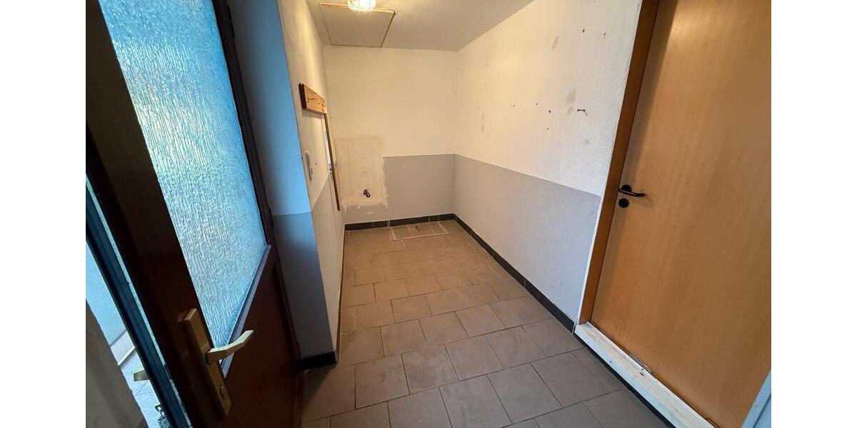 Etagenwohnung Weener - 5 Zimmer, 95 m&sup2;, 1.000&euro; | Angebot:25942354