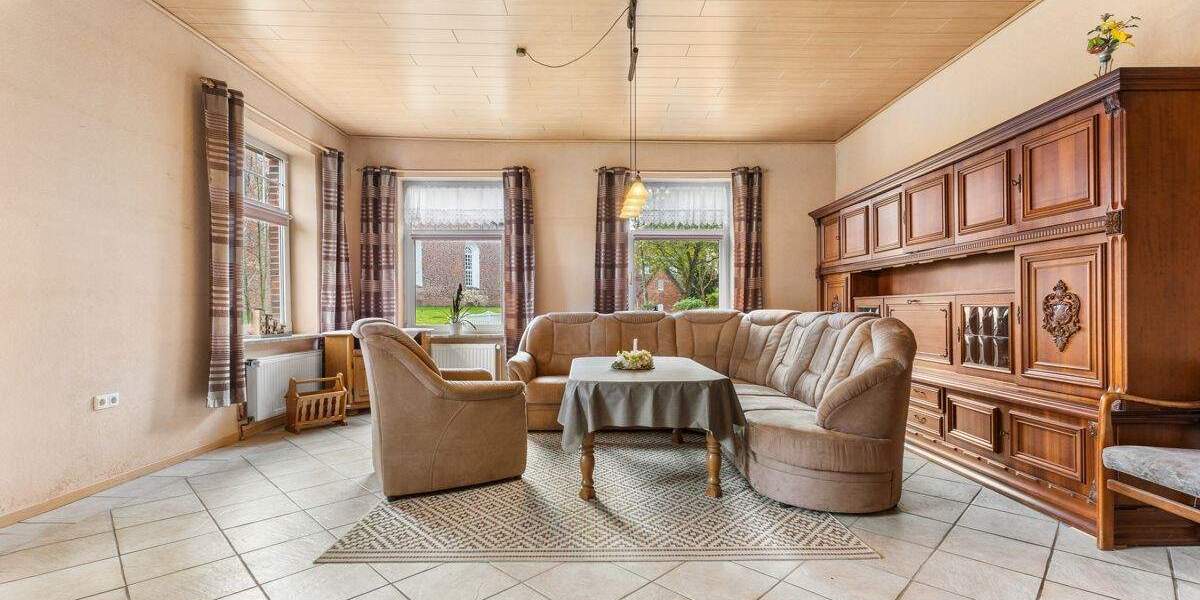 Mehrfamilienhaus, Wohnhaus Krummhörn / Visquard Visquard - 7 Zimmer, 207 m&sup2;, 185.000&euro; | Angebot:25679581