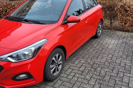 Hyundai i20 42.856 km 9.850 &euro; Krummhörn 26736
