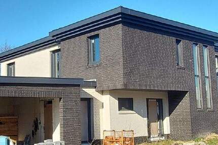 Haus Aurich / Sandhorst Sandhorst - 7 Zimmer, 326 m&sup2;, 240.000&euro; | Angebot:25667447