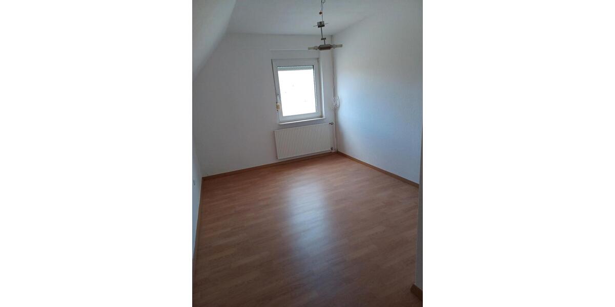 Etagenwohnung Westoverledingen - 4 Zimmer, 100 m&sup2;, 900&euro; | Angebot:26552108