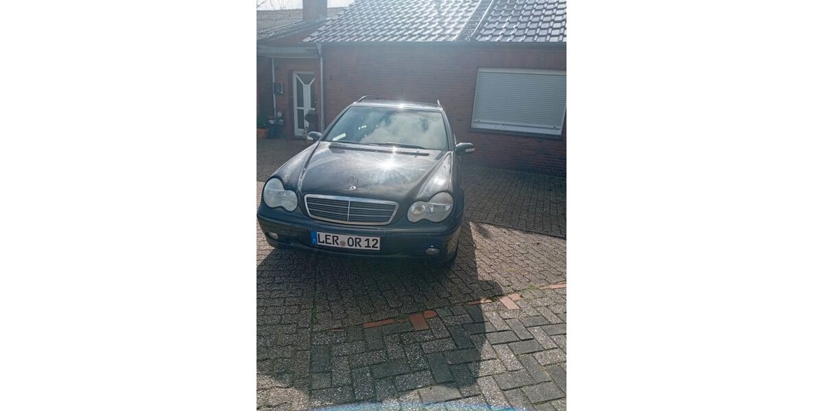 Mercedes-Benz C 200 200.000 km 2.300 &euro; Westoverledigen 26810