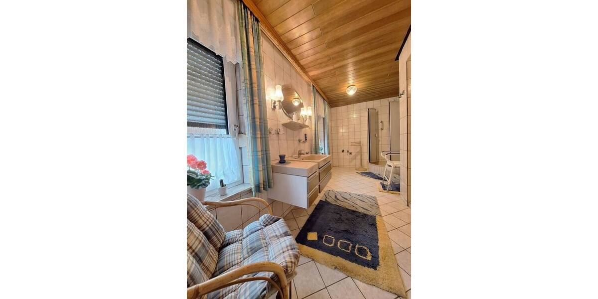 Mehrfamilienhaus, Wohnhaus Weener - 5 Zimmer, 100 m&sup2;, 115.000&euro; | Angebot:26029001