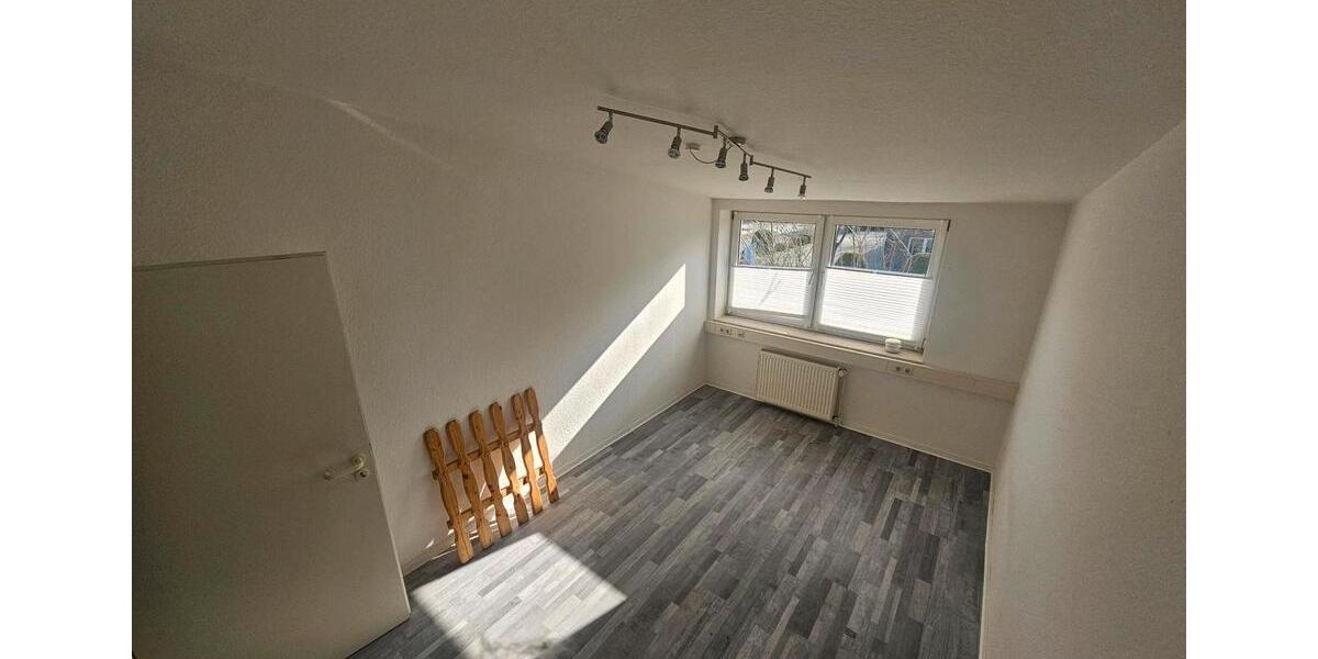 Gewerbeobjekt Emden Rysumer Landstraße - 1.200&euro; | Angebot:25659607