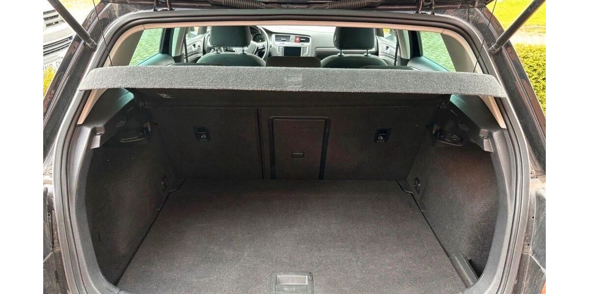 VW Golf 167.274 km 9.400 &euro; Südbrookmerland 26624