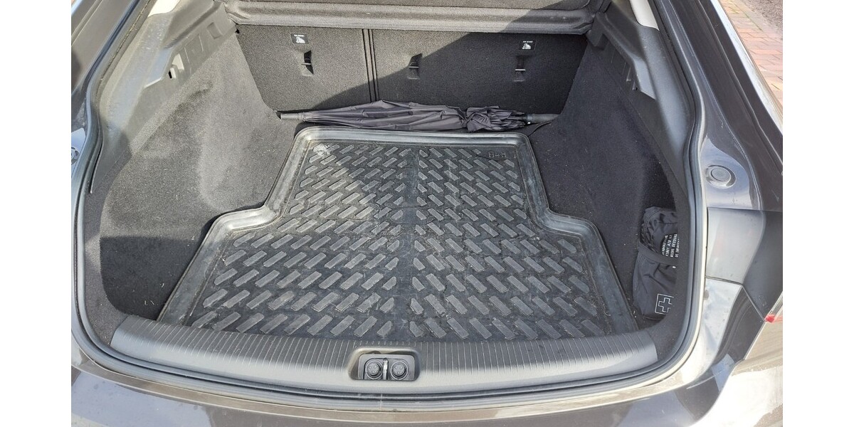 Opel Insignia 64.000 km 18.250 &euro; Westoverledingen 26810