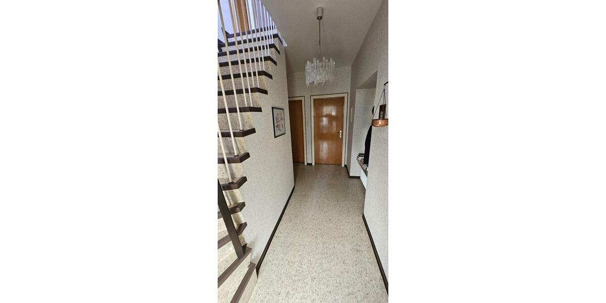 Einfamilienhaus Westoverledingen - 8 Zimmer, 135 m&sup2;, 250.000&euro; | Angebot:25793757