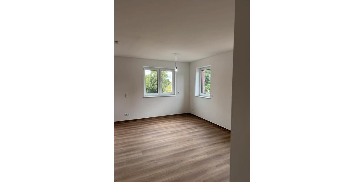 Einfamilienhaus Emden Tholenswehr - 4 Zimmer, 150 m&sup2;, 1.250&euro; | Angebot:27613395