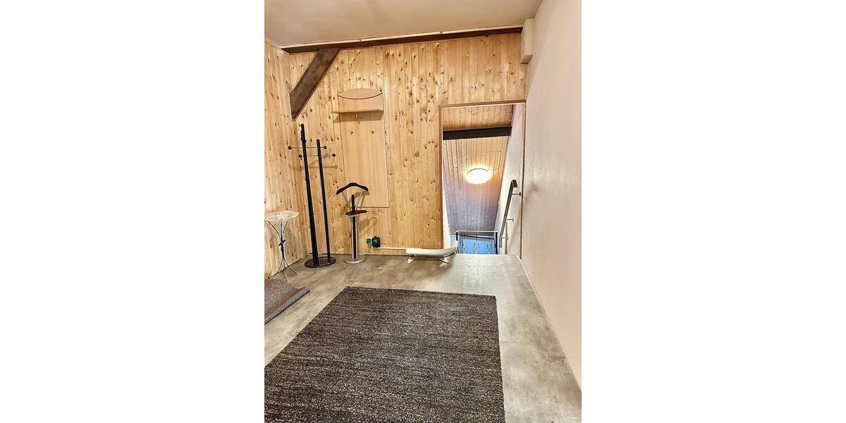 Etagenwohnung Aurich Georgsfeld und Tannenhausen - 4 Zimmer, 130 m&sup2;, 880&euro; | Angebot:24542797