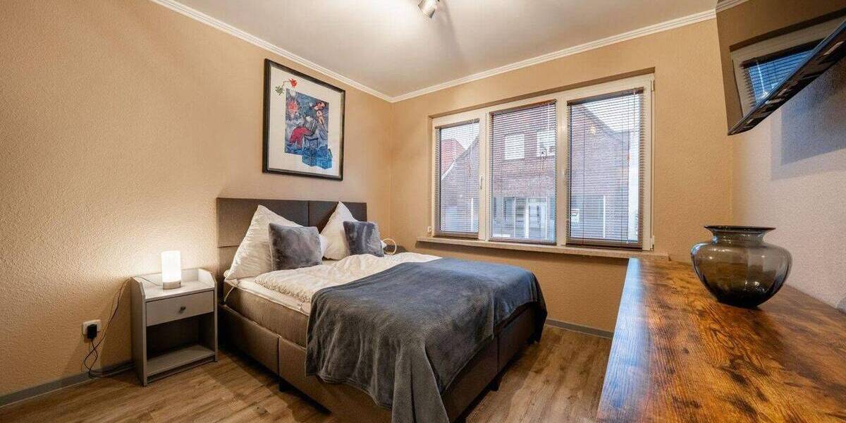 Mehrfamilienhaus, Wohnhaus Hage - 3 Zimmer, 120 m&sup2;, 1.799&euro; | Angebot:26915828
