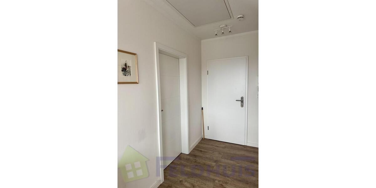 Dachgeschoßwohnung Leer (Ostfriesland) - 2 Zimmer, 64 m&sup2;, 750&euro; | Angebot:25102311