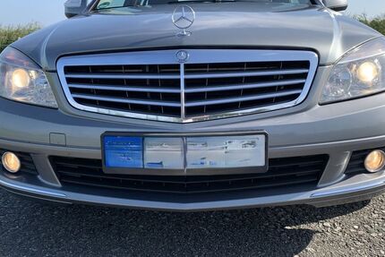 Mercedes-Benz 220 299.000 km 4.100 &euro; Leer 26789