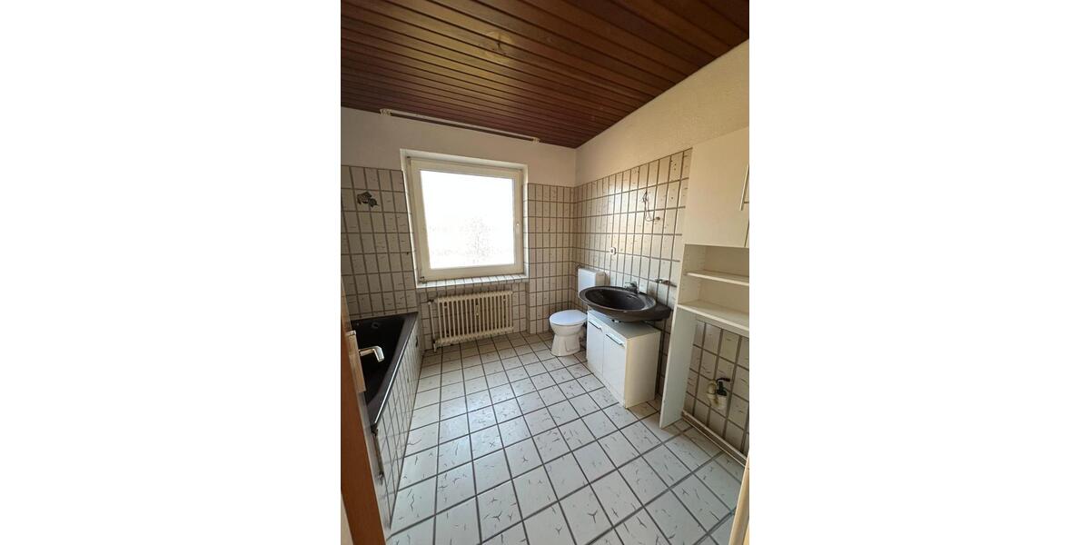 Etagenwohnung Emden Tholenswehr - 4 Zimmer, 99 m&sup2;, 950&euro; | Angebot:26251164