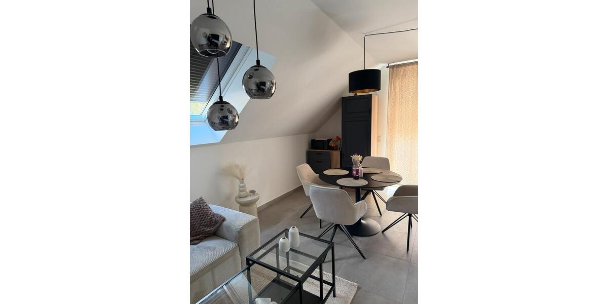 Dachgeschoßwohnung Westoverledingen - 3 Zimmer, 68 m&sup2;, 880&euro; | Angebot:25944680