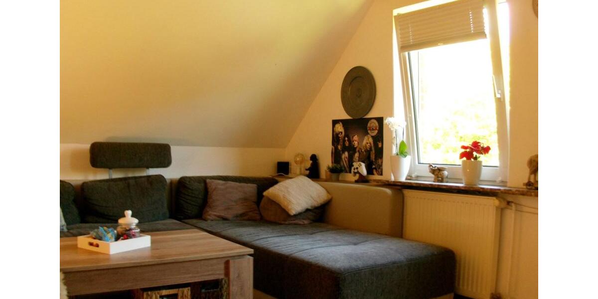 Dachgeschoßwohnung Südbrookmerland - 2 Zimmer, 82 m&sup2;, 560&euro; | Angebot:26003929