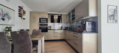 ZENTRAL - MODERN MIT DACHTERRASSE UND EBK - Etagenwohnung Emden Tholenswehr | Angebot:25899744