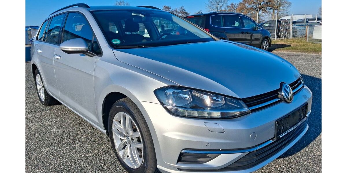 VW Golf 100.000 km 14.850 &euro; Upgant- Schott 26529