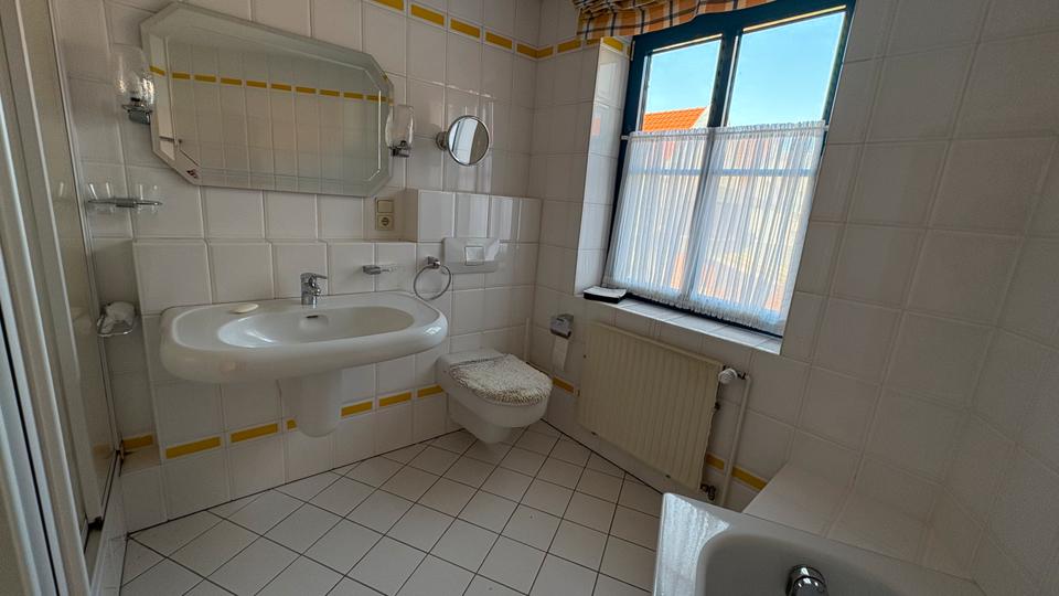 Reihenhaus Emden Tholenswehr - 3 Zimmer, 140 m&sup2;, 950&euro; | Angebot:25441132