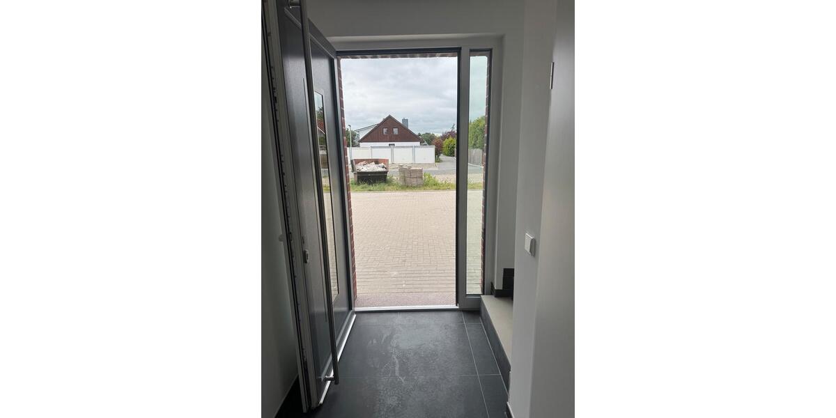 Einfamilienhaus Emden Tholenswehr - 4 Zimmer, 150 m&sup2;, 1.250&euro; | Angebot:27613395