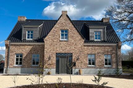 Haus Moormerland - 5 Zimmer, 225 m&sup2;, 749.000&euro; | Angebot:26040497