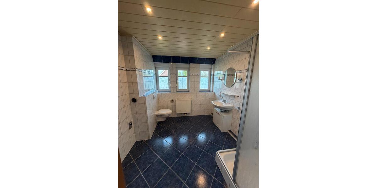 Dachgeschoßwohnung Westoverledingen - 3 Zimmer, 78 m&sup2;, 700&euro; | Angebot:26611284
