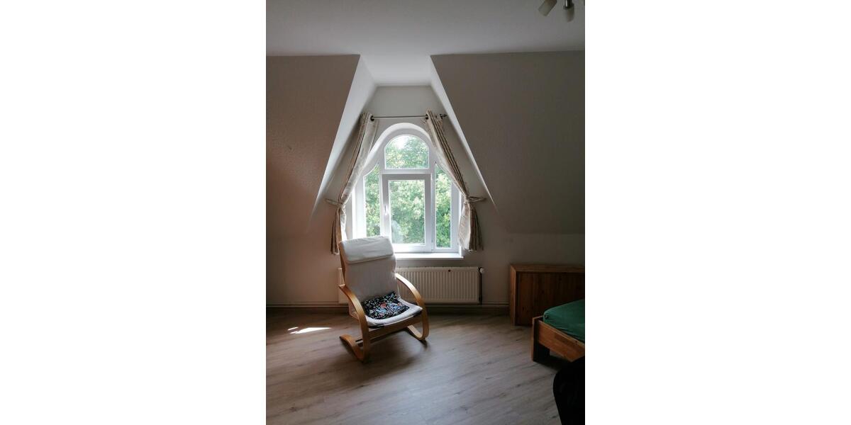 Dachgeschoßwohnung Leer (Ostfriesland) - 1 Zimmer, 17 m&sup2;, 550&euro; | Angebot:25300355