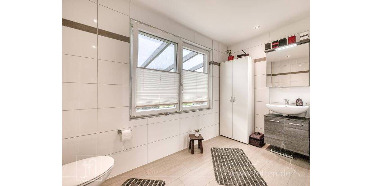 Mehrfamilienhaus, Wohnhaus Nortmoor - 5 Zimmer, 158 m&sup2;, 325.000&euro; | Angebot:26733588