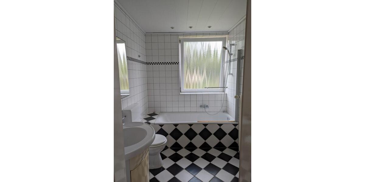 Erdgeschoßwohnung Aurich - 3 Zimmer, 80 m&sup2;, 1.000&euro; | Angebot:25976438