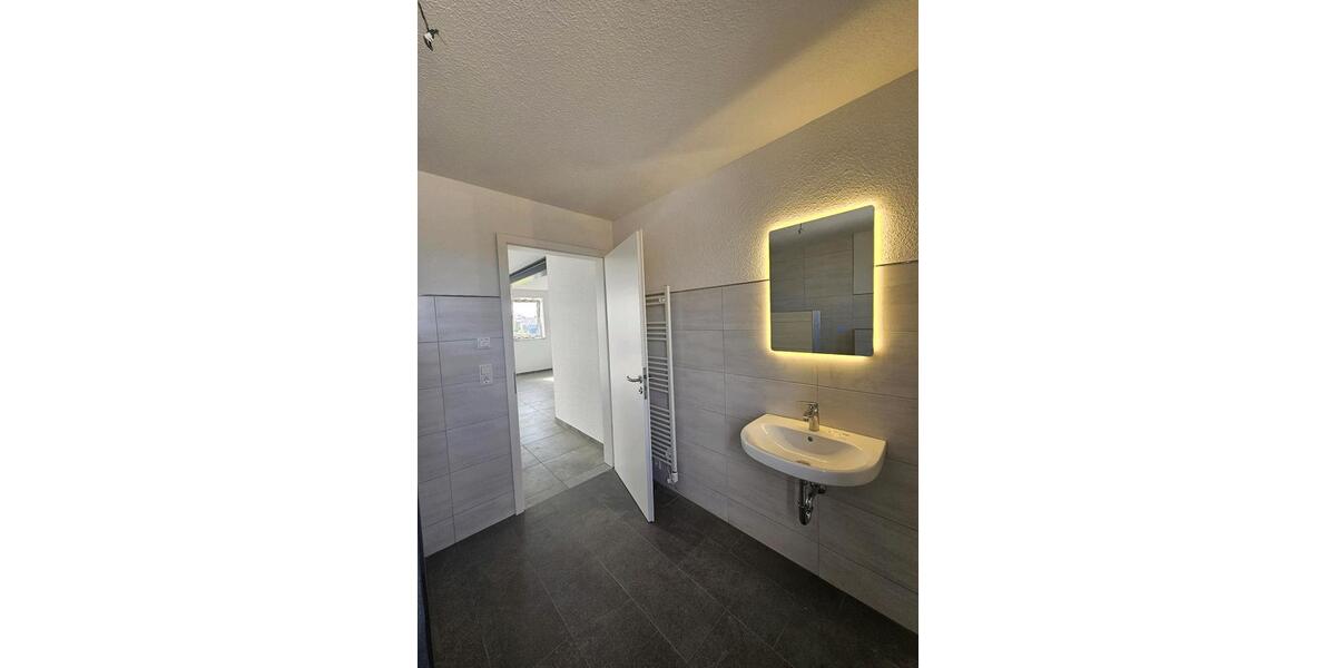 Etagenwohnung Hage - 2 Zimmer, 70 m&sup2;, 750&euro; | Angebot:26039688