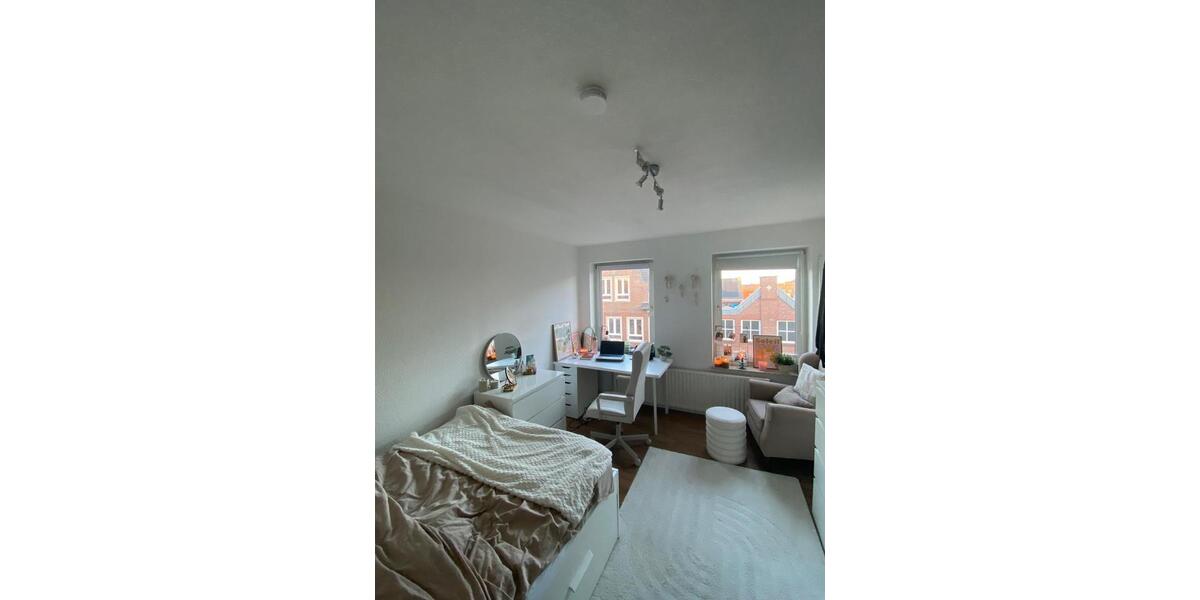 Etagenwohnung Emden - 1 Zimmer, 13 m&sup2;, 310&euro; | Angebot:24604556