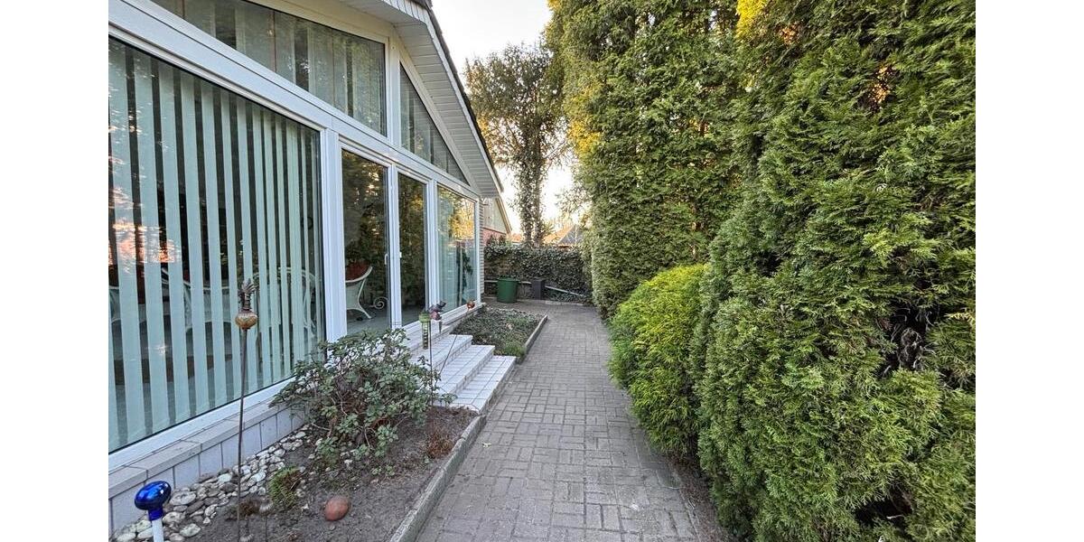 Bungalow Leer (Ostfriesland) - 4 Zimmer, 157 m&sup2;, 1.150&euro; | Angebot:25367080