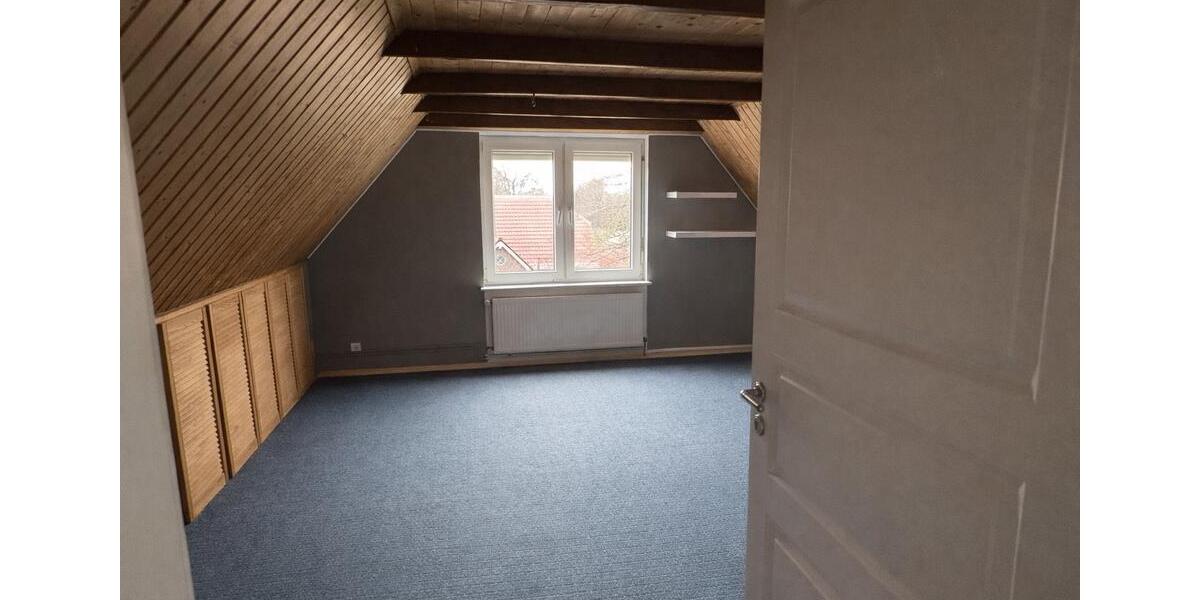 Einfamilienhaus Ihlow - 6 Zimmer, 241 m&sup2;, 390.000&euro; | Angebot:25926252