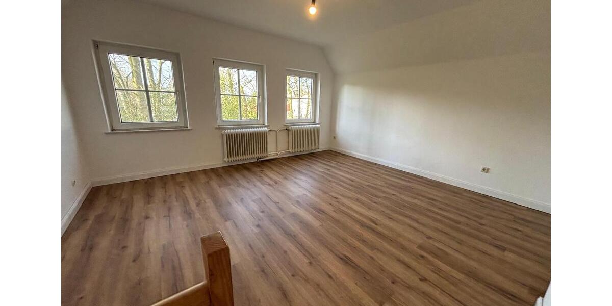 Erdgeschoßwohnung Norden - 3 Zimmer, 75 m&sup2;, 750&euro; | Angebot:25892749