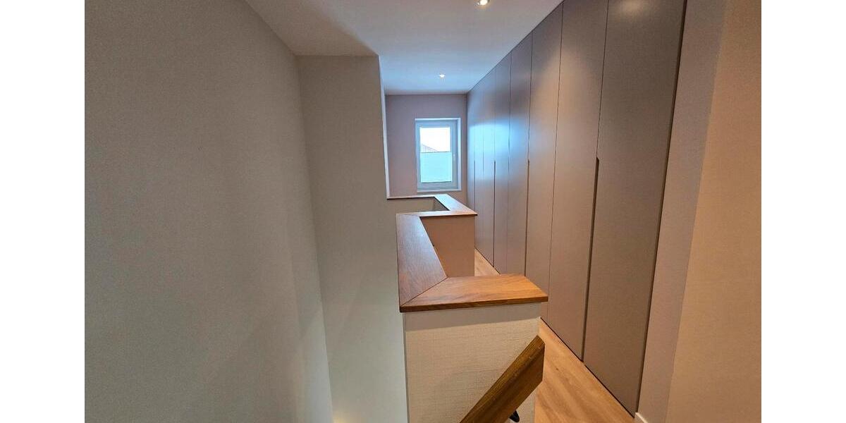 Villa Leer (Ostfriesland) - 6.5 Zimmer, 238 m&sup2;, 875.000&euro; | Angebot:26727621