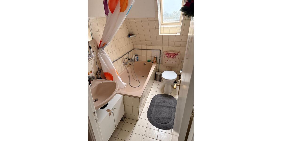 Dachgeschoßwohnung Emden - 3 Zimmer, 65 m&sup2;, 790&euro; | Angebot:25420061
